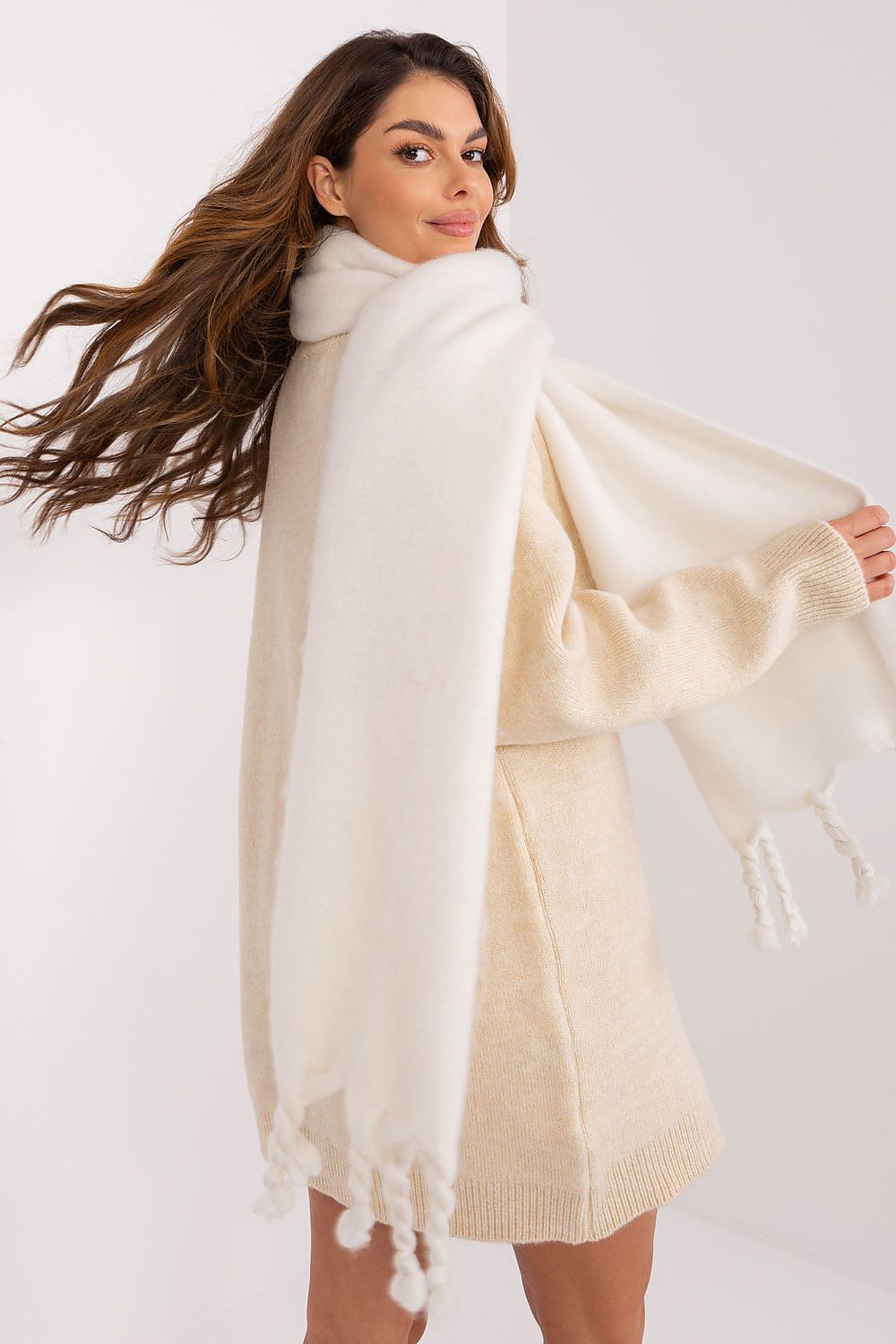  Shawl model 190156 AT 