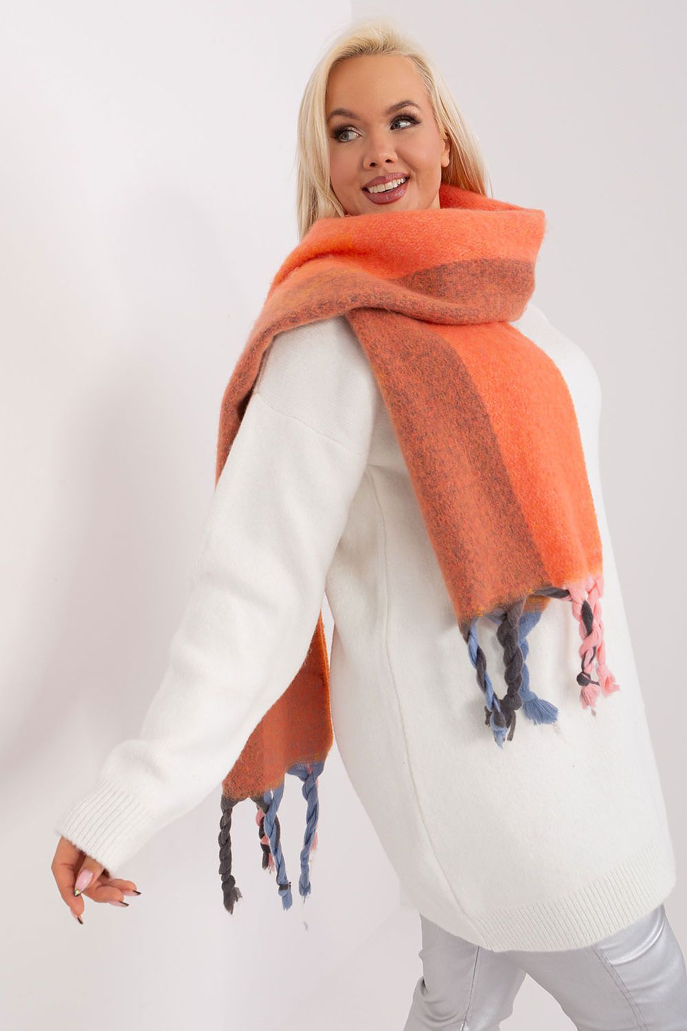  Shawl model 190551 AT 