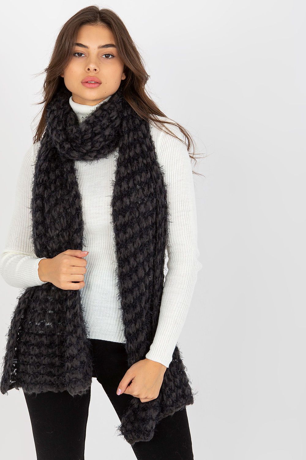  Shawl model 174879 AT 